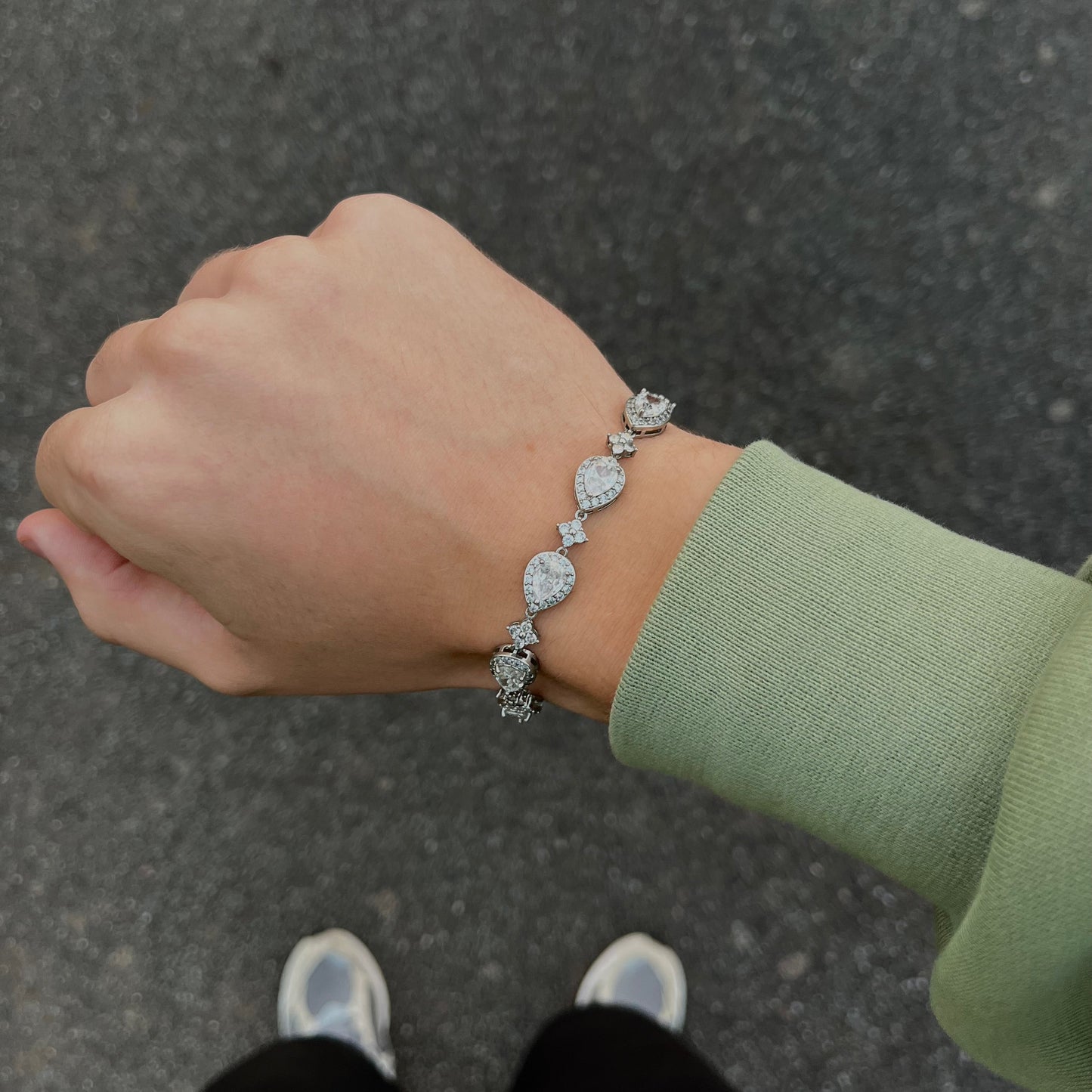 STAR-DROP BRACELET